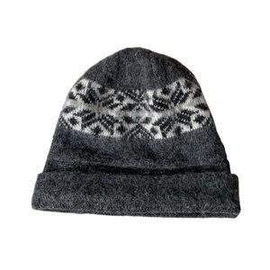 FREYJA WOOL ICELANDIC Handmade Wool Winter Beanie Hat Grey White